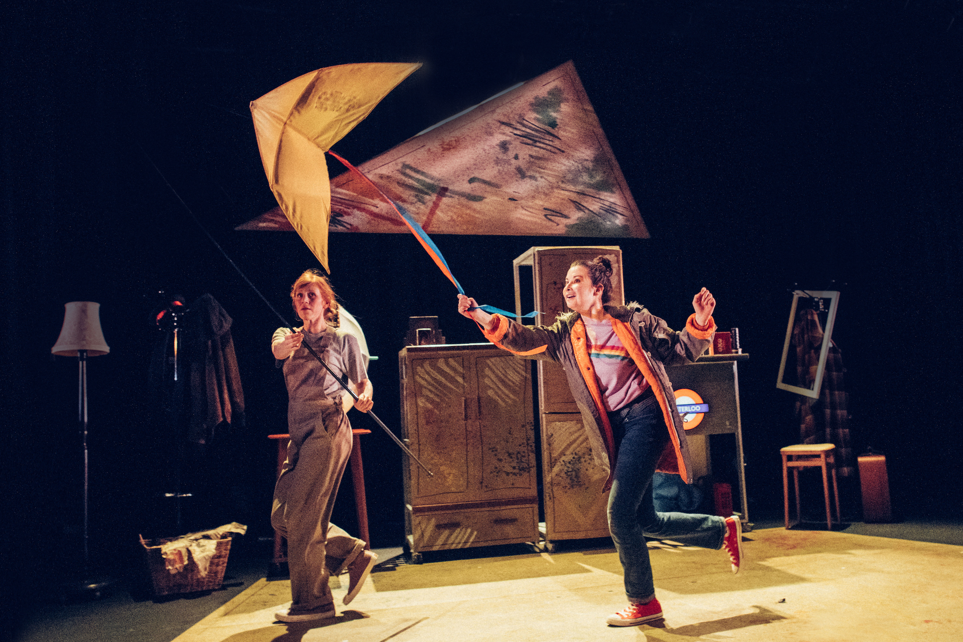 2-The-Wrong-Crowds-Kite-With-cast-members-Elisa-de-Grey-and-Amy-Blair.-Designer-Rachael-Canning.-Light